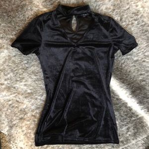 🆕 Black Velvet V-Neck Choker Tee